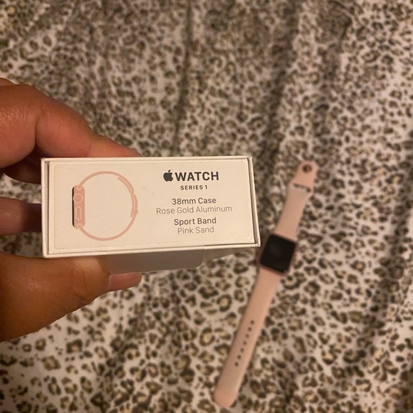 Apple Watch Series 1 38mm - Picture 4 of 6